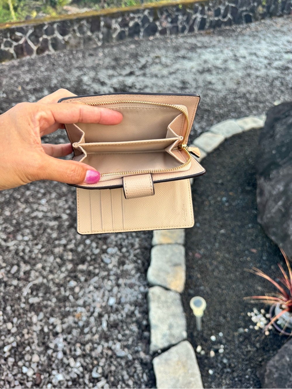 Coach New York Pebbled Leather Medium Snap Wallet Beige Nude Compact Wallet - Picture 9 of 11